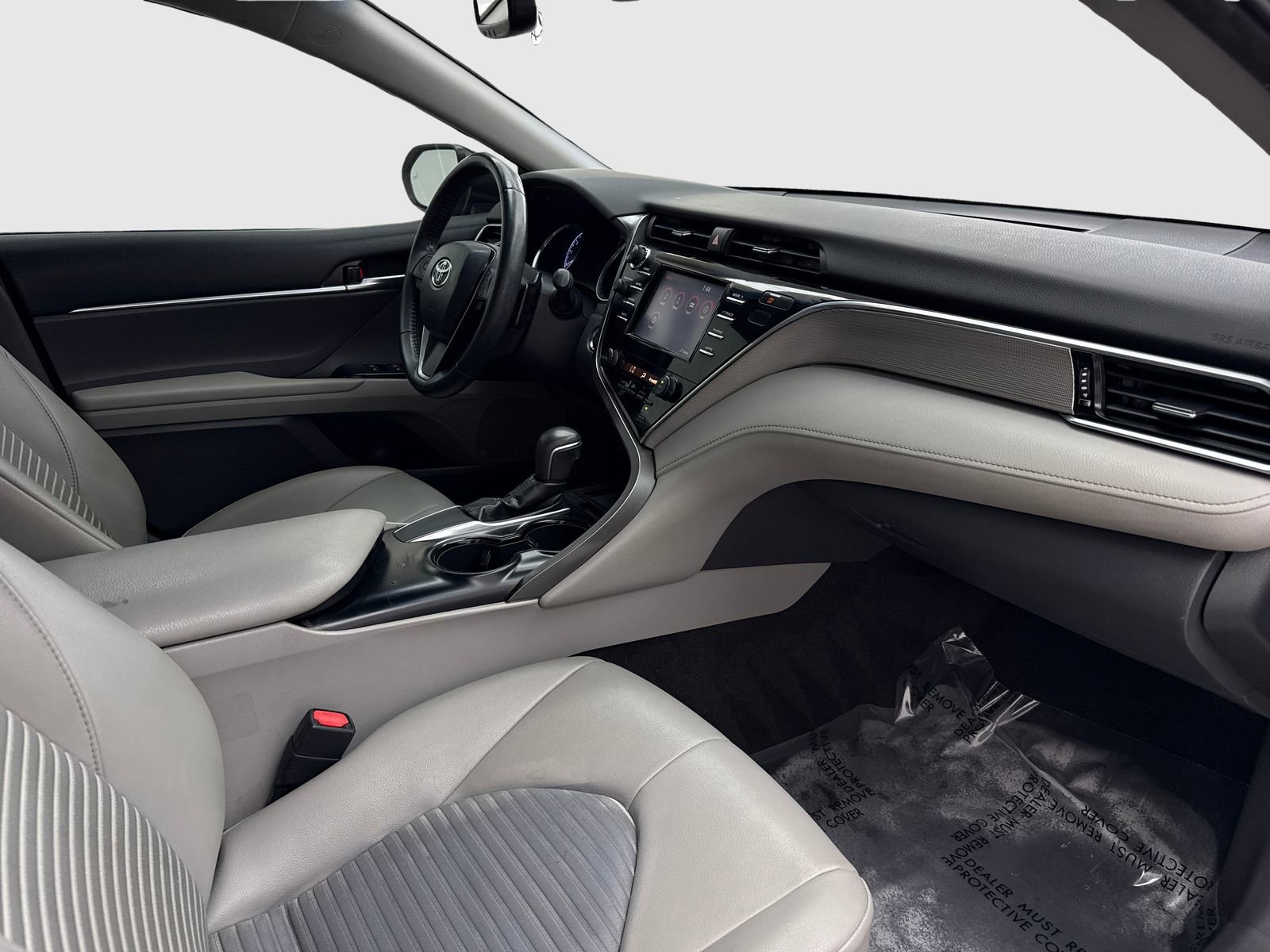 Used 2018 Toyota Camry SE w/ Convenience Package FWD image 41