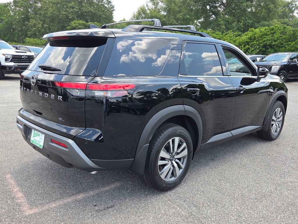 New 2026 Nissan Pathfinder SL FWD image 10