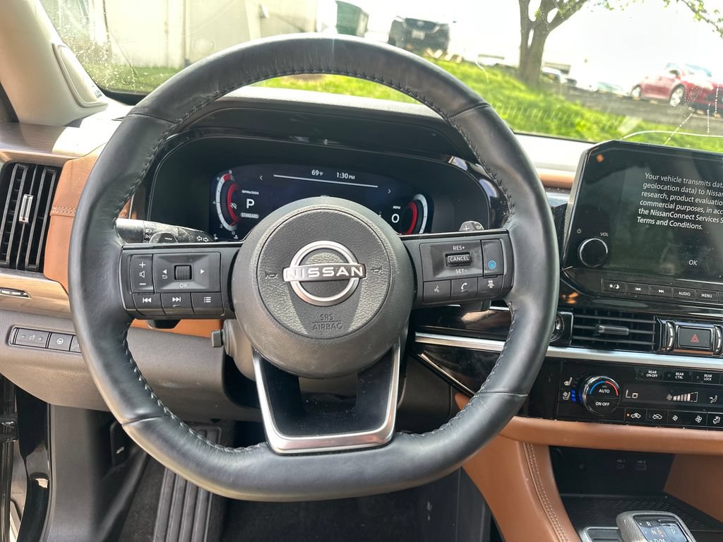 Used 2024 Nissan Pathfinder Platinum FWD image 48