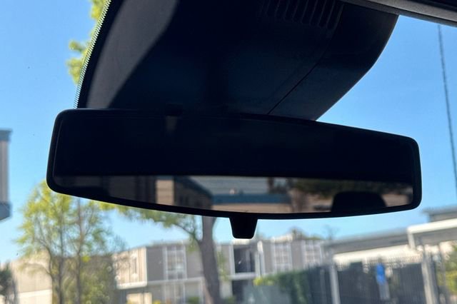 Used 2025 GMC Sierra 1500 Elevation image 25