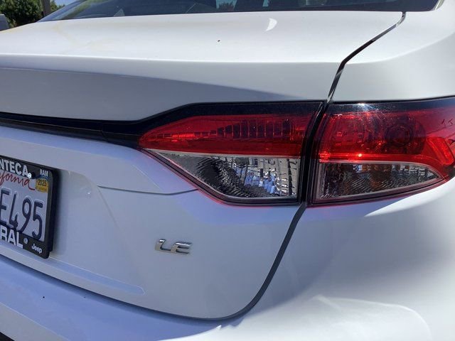 Used 2023 Toyota Corolla LE image 40