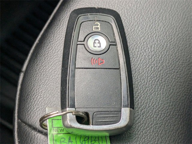 Used 2020 Ford Edge SEL image 34