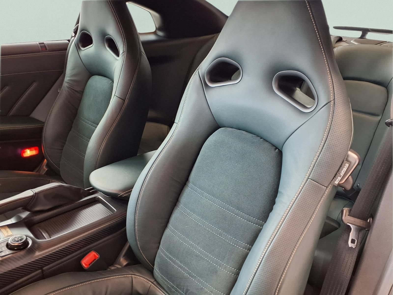 Used 2024 Nissan GT-R w/ Floor Mat Package AWD/4WD image 13