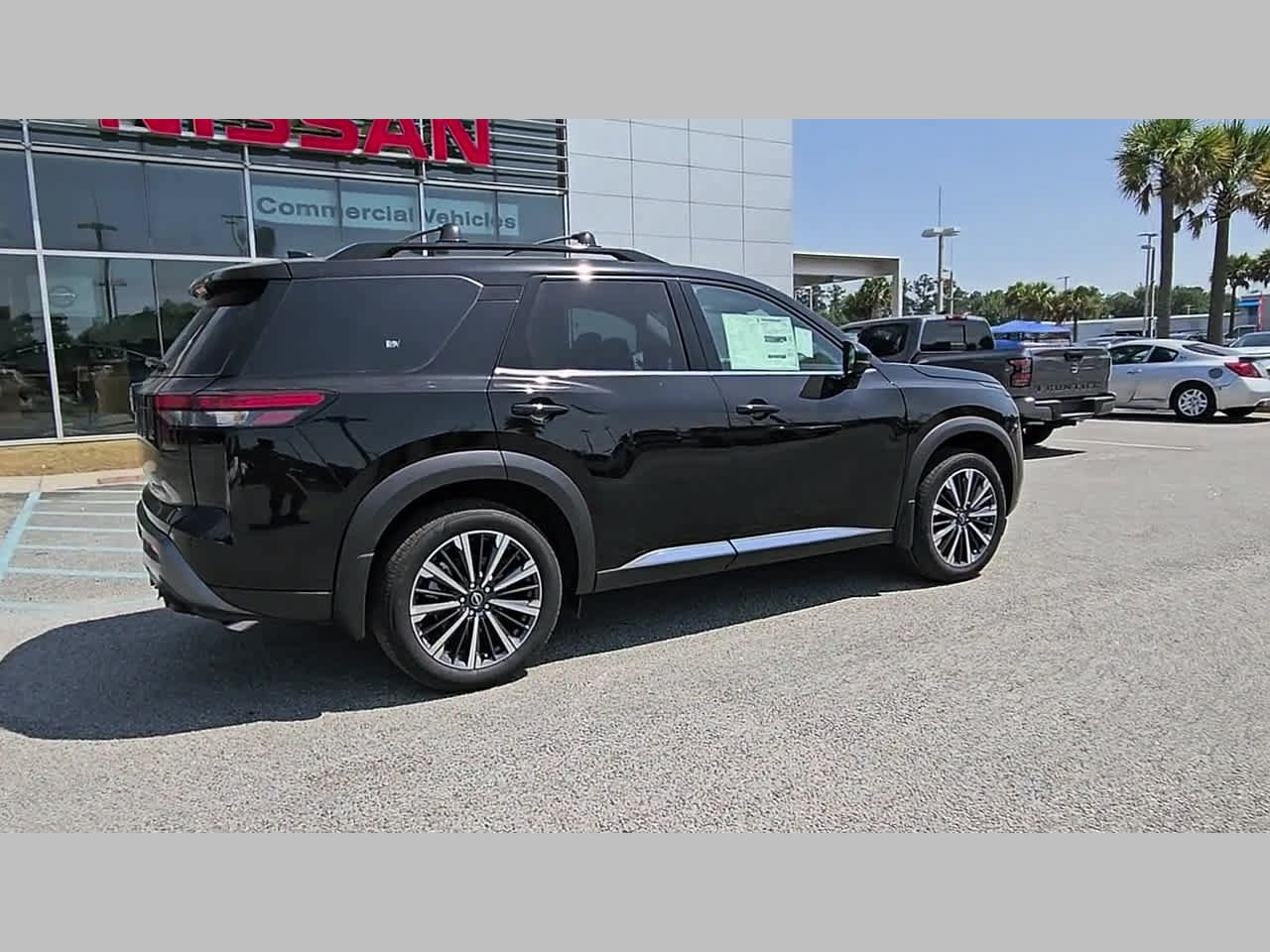 New 2026 Nissan Pathfinder Platinum w/ Cargo Package FWD image 34