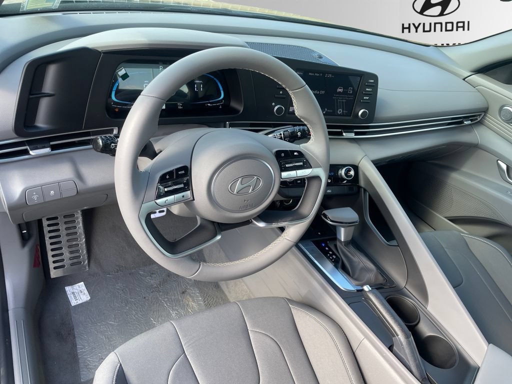 Used 2026 Hyundai Elantra Sport FWD image 10