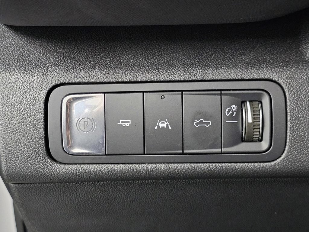 Used 2024 Chevrolet Silverado EV W/T AWD/4WD image 31