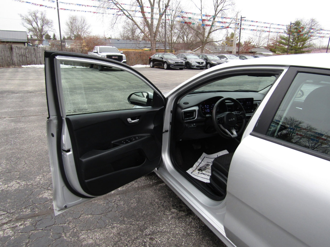 Used 2022 Kia Rio S image 15