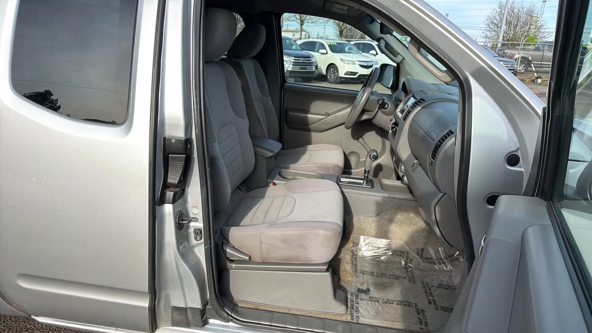 Used 2013 Nissan Frontier S image 12