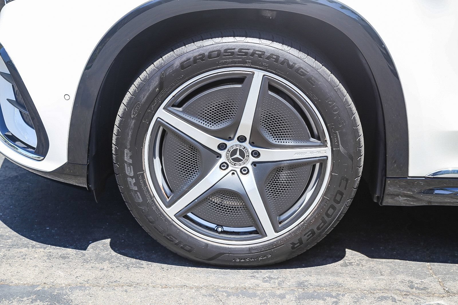 Used 2023 Mercedes-Benz EQS 580 4MATIC SUV image 9