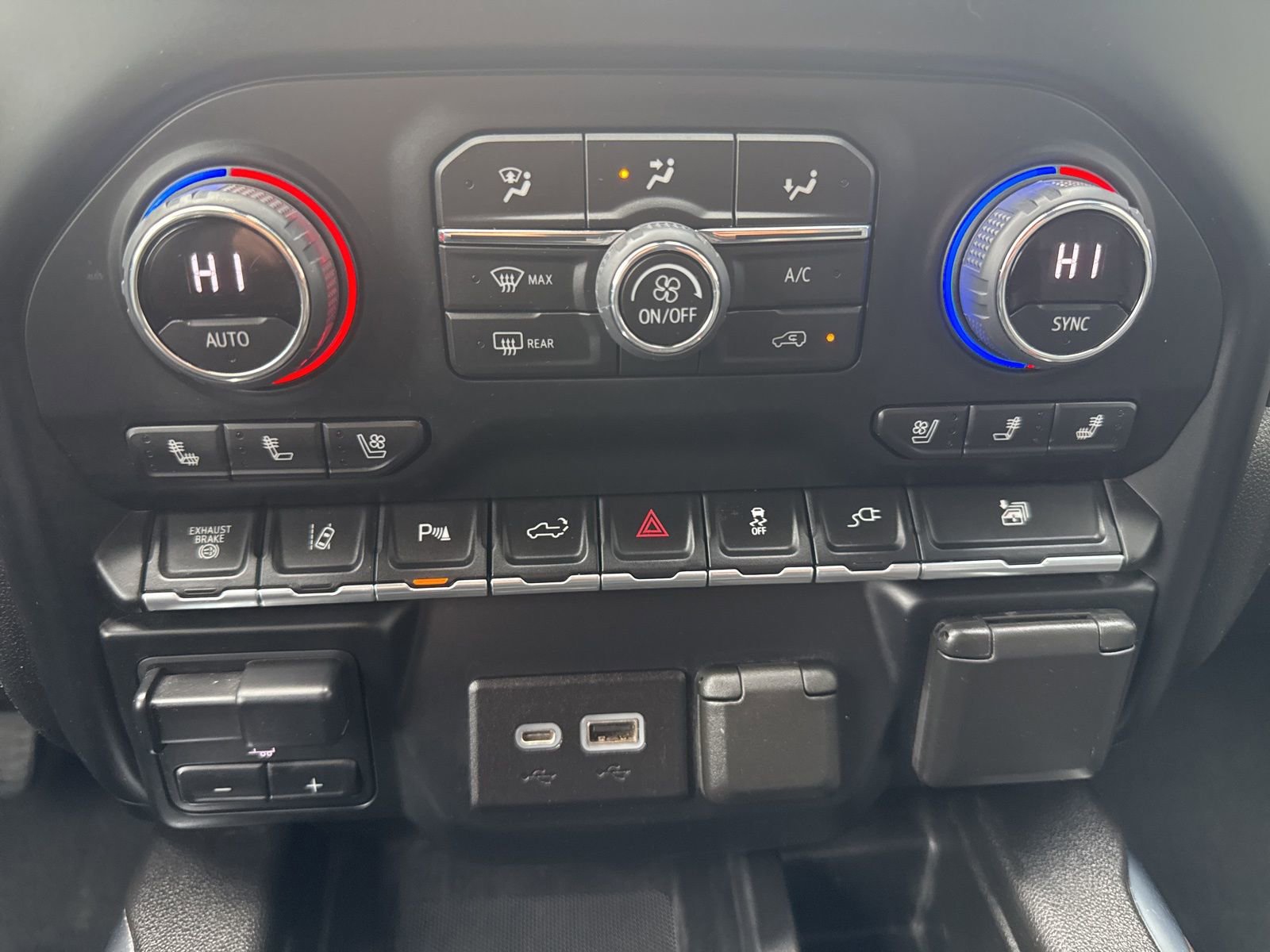 Used 2022 Chevrolet Silverado 3500 High Country w/ Safety Package II image 21