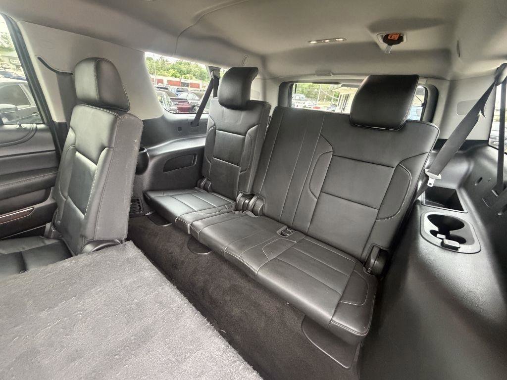 Used 2018 Chevrolet Suburban LT w/ Luxury Package AWD/4WD image 12