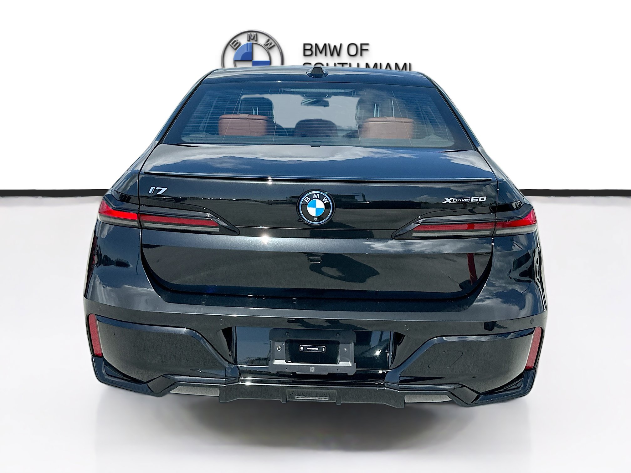 Certified 2024 BMW i7 xDrive60 w/ Premium Package AWD/4WD image 6