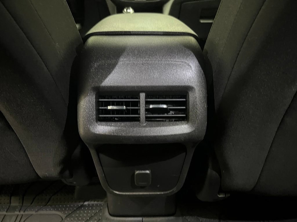 Certified 2018 Chevrolet Equinox LT FWD image 33