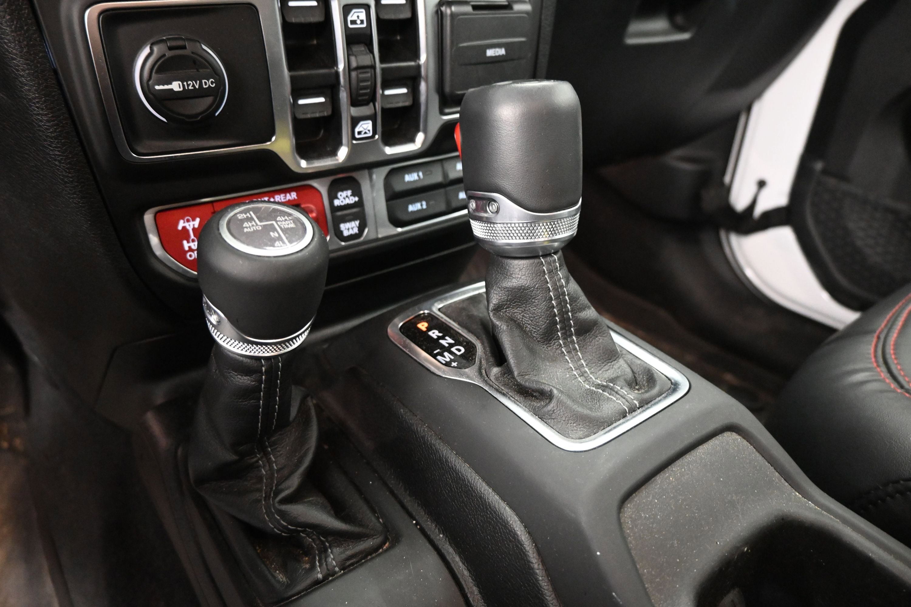 Used 2025 Jeep Wrangler Unlimited Rubicon AWD/4WD image 30