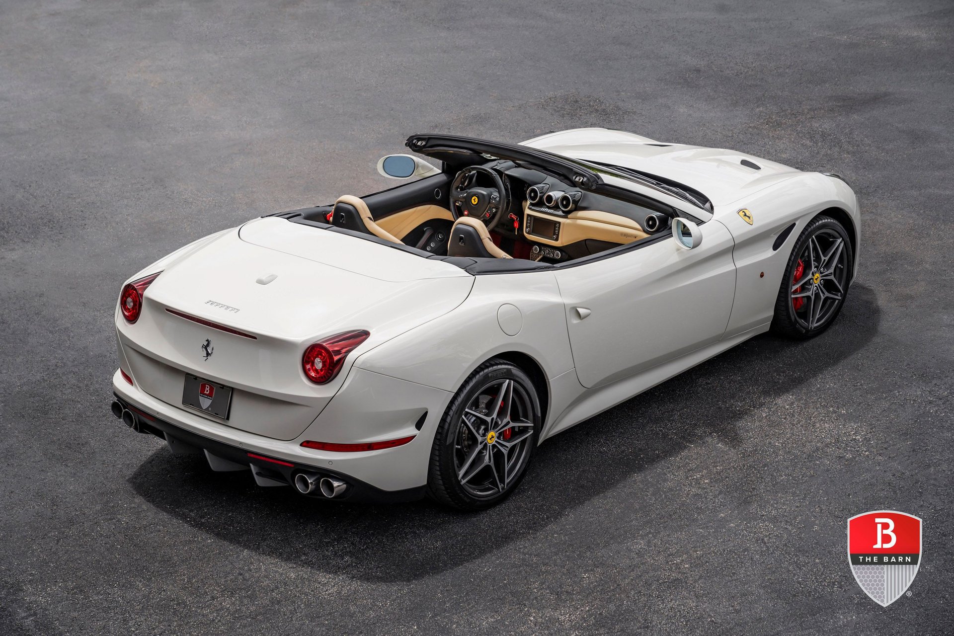 Used 2017 Ferrari California T RWD image 3