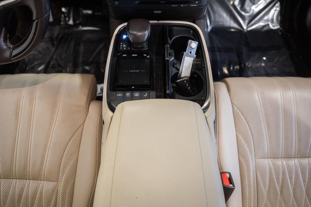 Used 2019 Lexus LS 500h w/ Luxury Package image 26