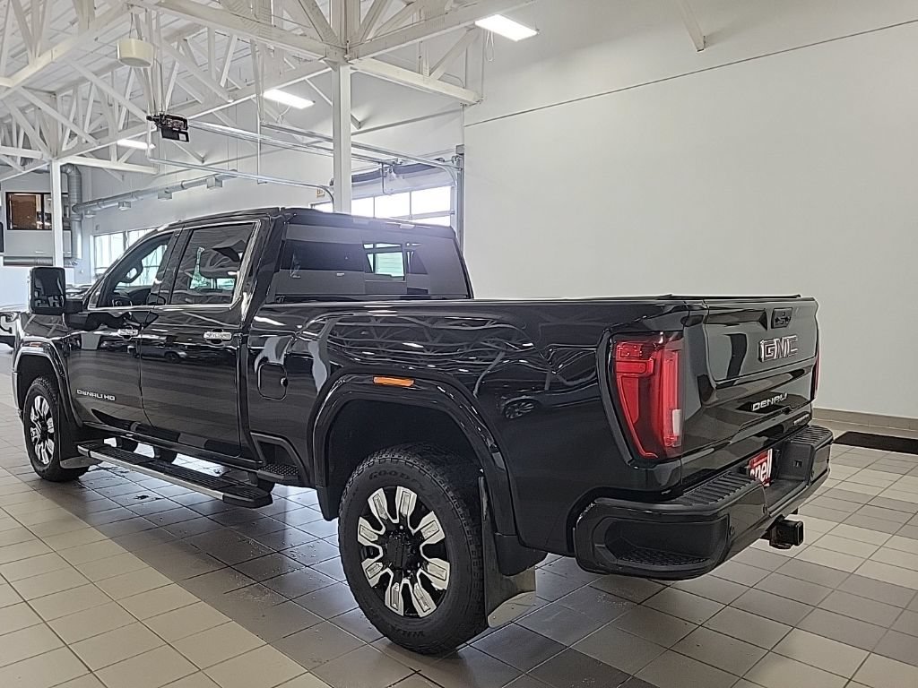 Used 2023 GMC Sierra 3500 Denali w/ Denali Ultimate Package AWD/4WD image 3