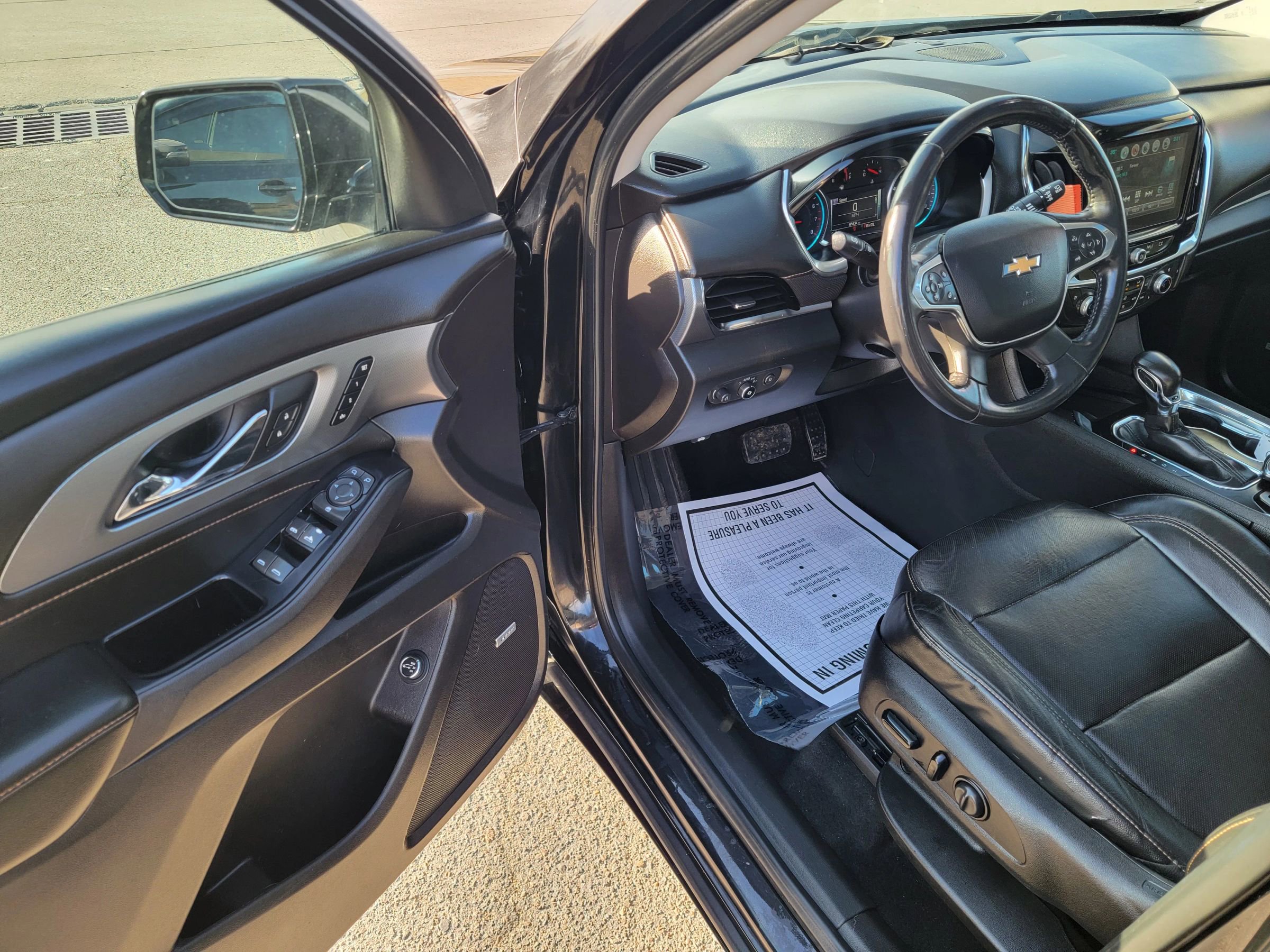 Used 2018 Chevrolet Traverse Premier image 25