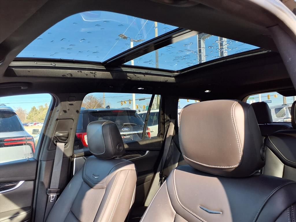 Used 2024 Cadillac XT6 Premium Luxury image 17
