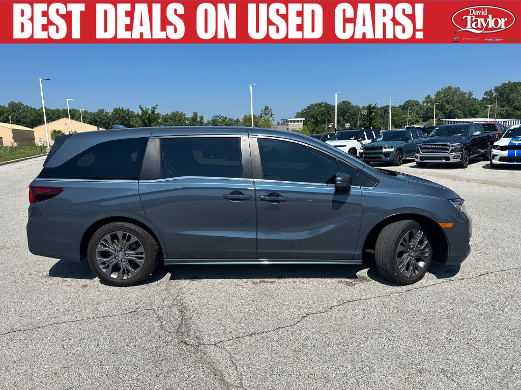 Used 2025 Honda Odyssey Touring image 2