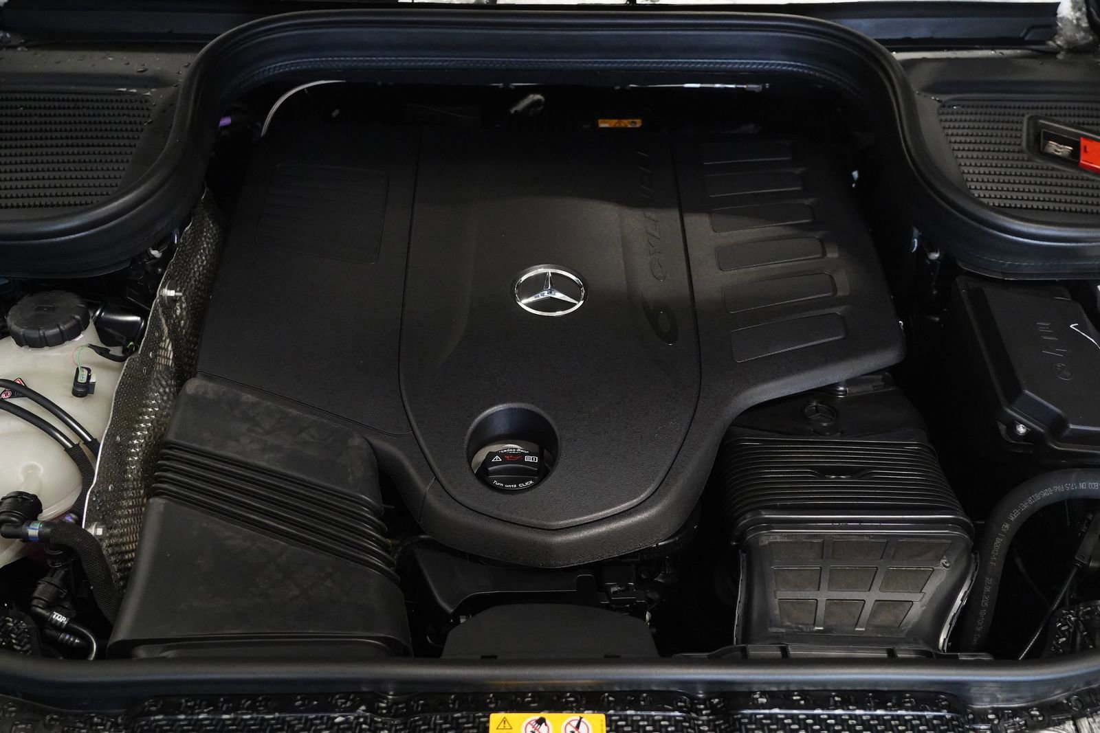 New 2026 Mercedes-Benz GLS 450 4MATIC image 33