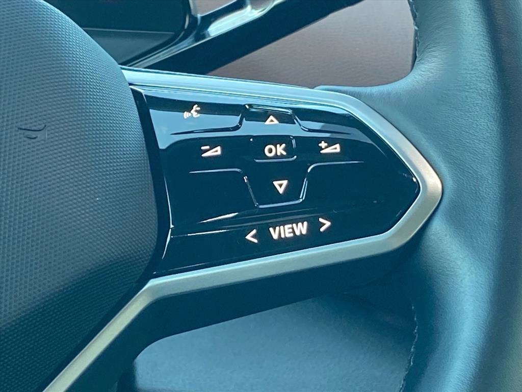 Certified 2022 Volkswagen ID.4 Pro S w/ Gradient Package image 9