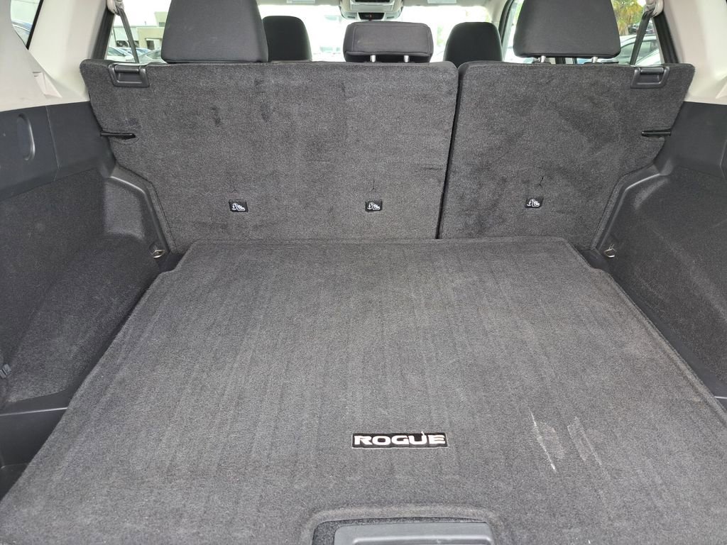 Used 2025 Nissan Rogue SV image 21