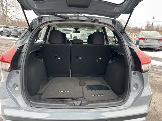 Certified 2022 Nissan Kicks SV image 9
