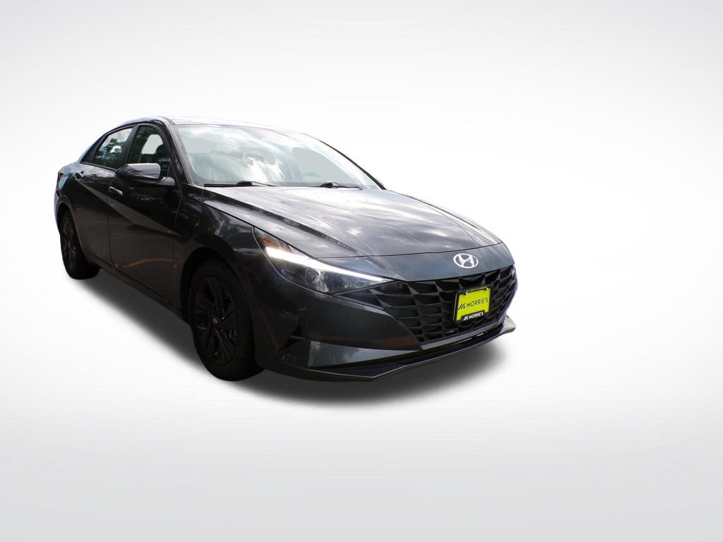 Used 2022 Hyundai Elantra SEL w/ Cargo Package FWD image 9