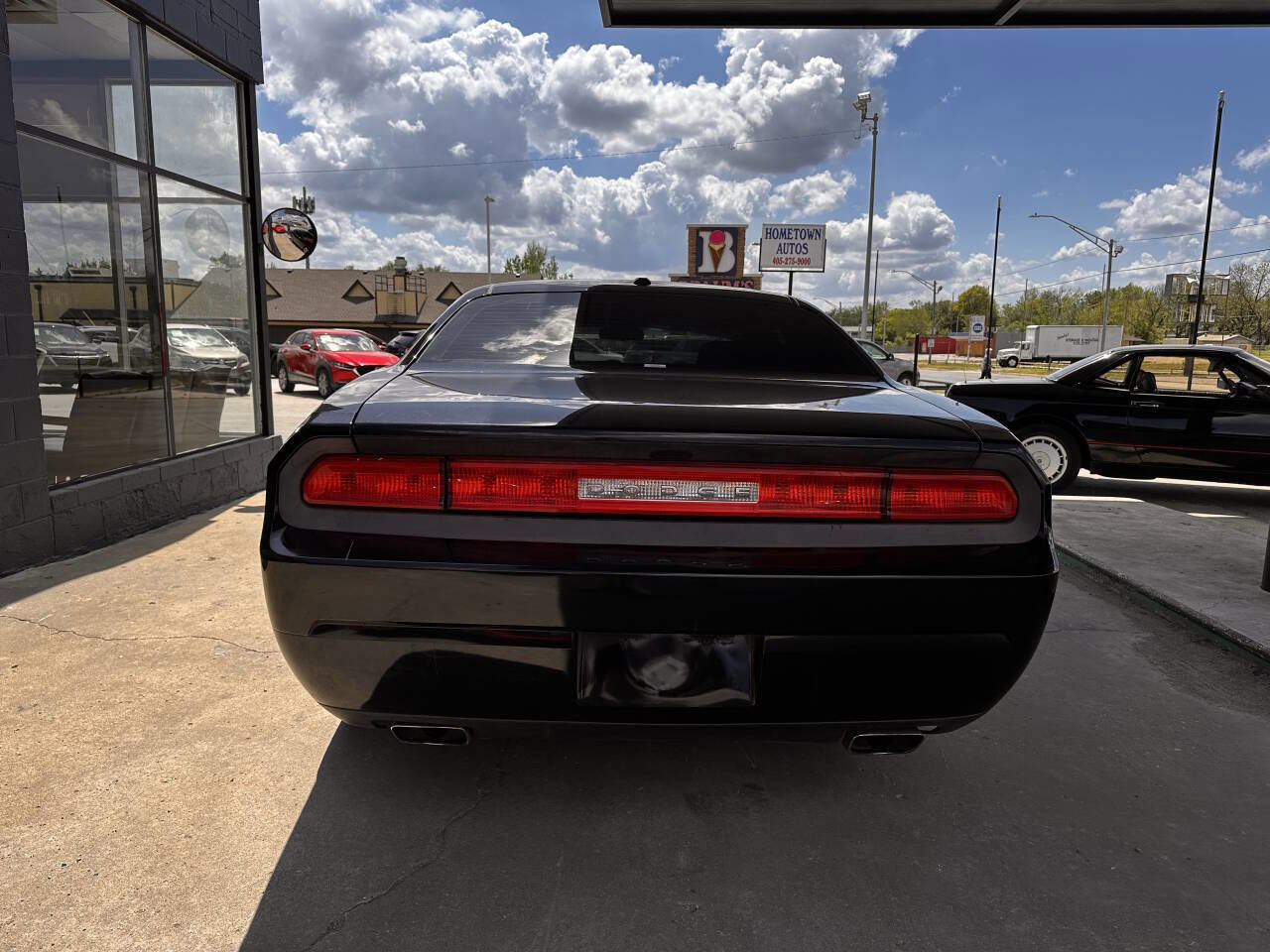 Used 2012 Dodge Challenger SXT image 7