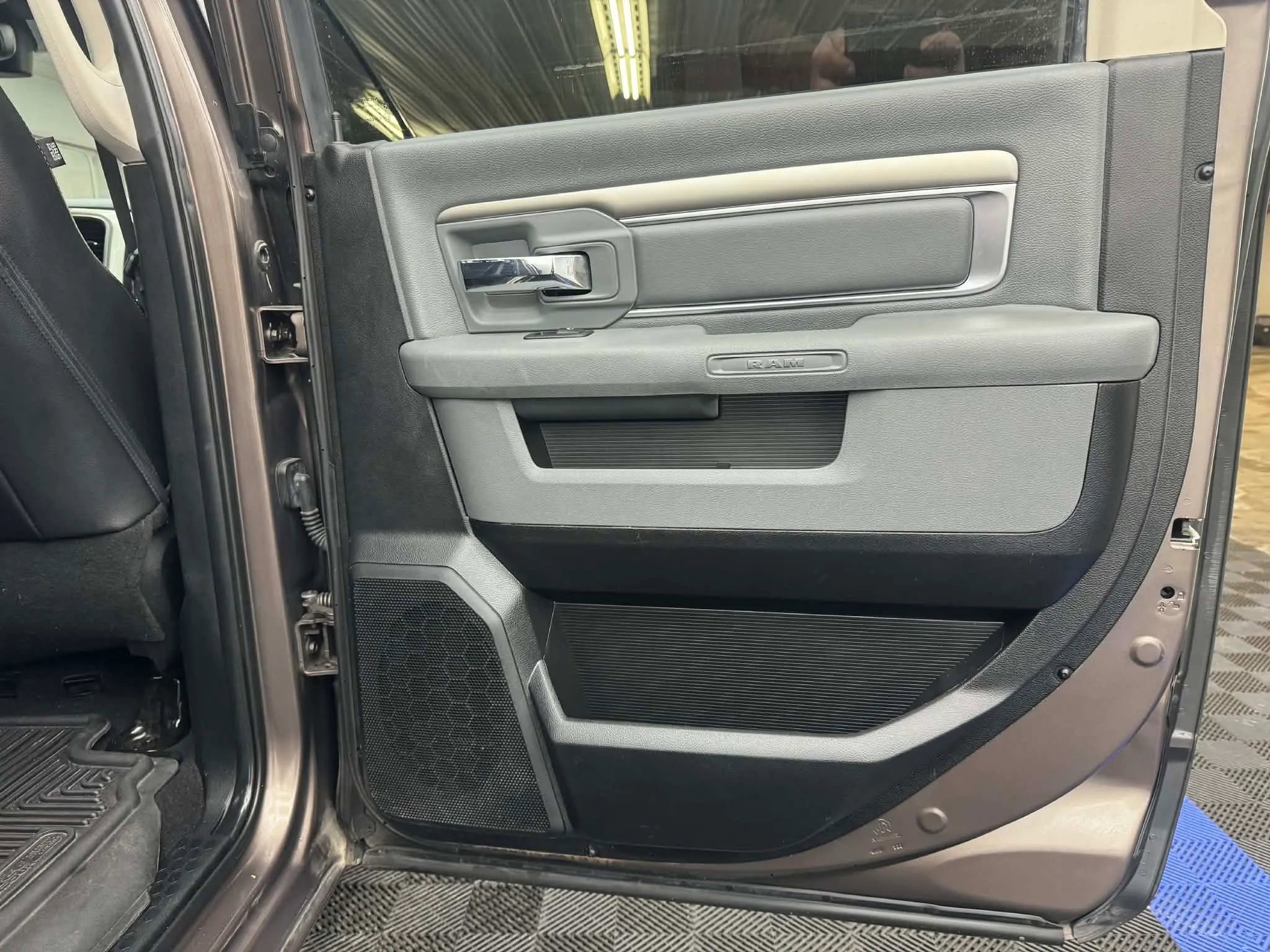 Used 2018 RAM 1500 Lone Star image 9