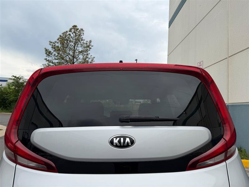 Used 2020 Kia Soul S FWD image 23