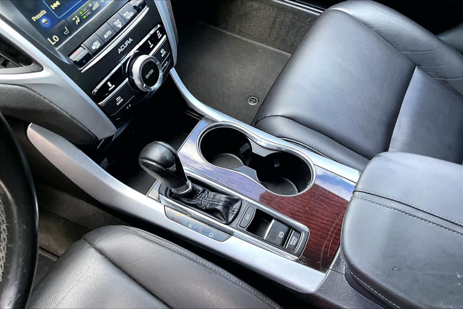 Used 2017 Acura TLX FWD image 17