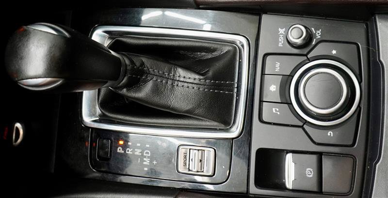 Used 2017 MAZDA MAZDA3 Grand Touring w/ Premium Equipment Package FWD image 20