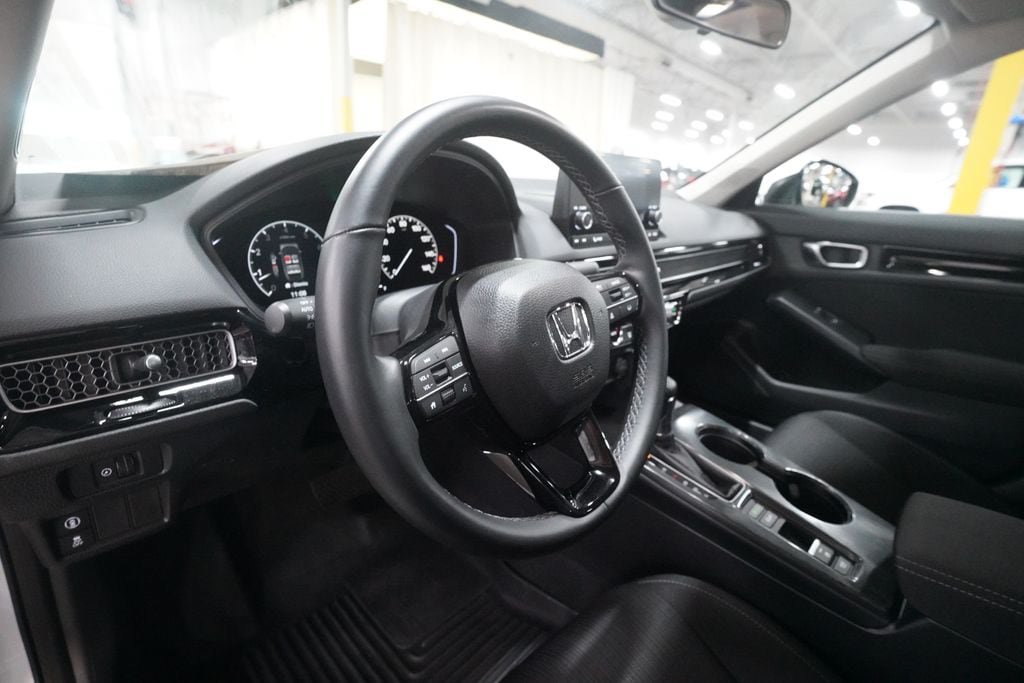 Used 2023 Honda Civic EX image 8