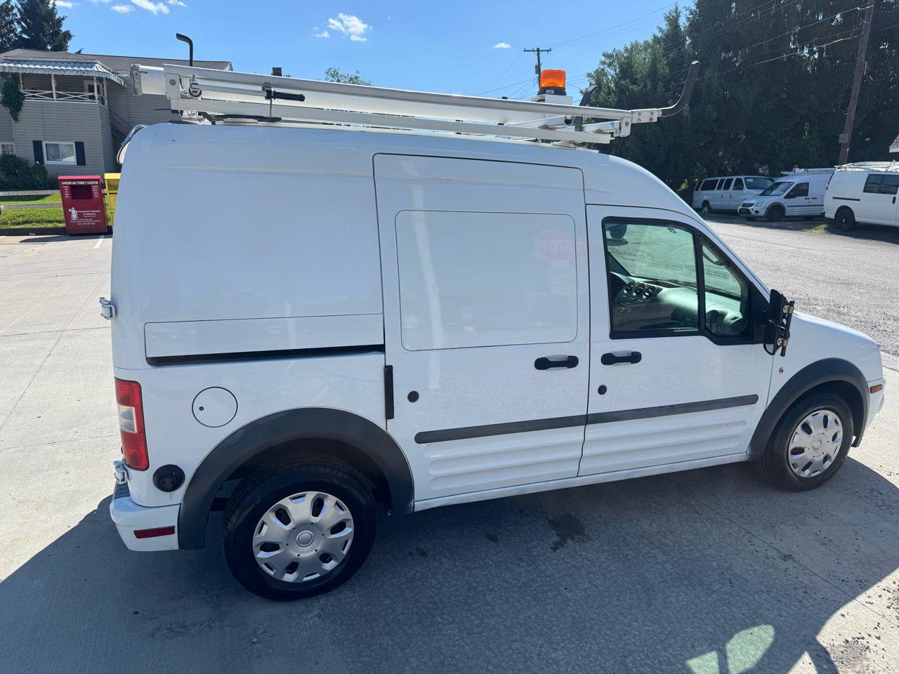 Used 2010 Ford Transit Connect XLT FWD image 6