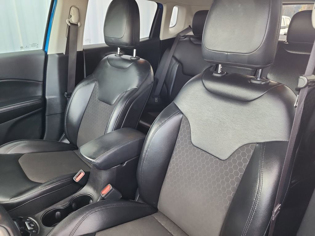 Used 2020 Jeep Compass Latitude image 15