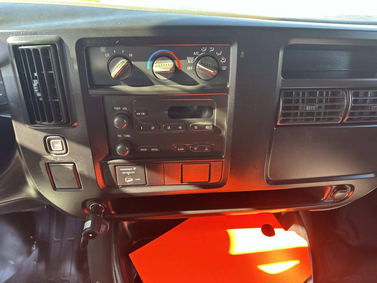 Used 2007 Chevrolet Express 2500 RWD image 11