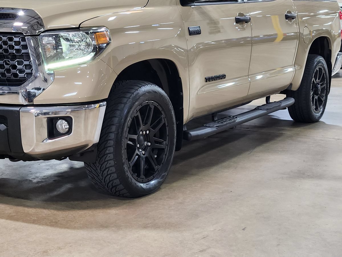 Used 2020 Toyota Tundra SR5 w/ SR5 Leather Package AWD/4WD image 17
