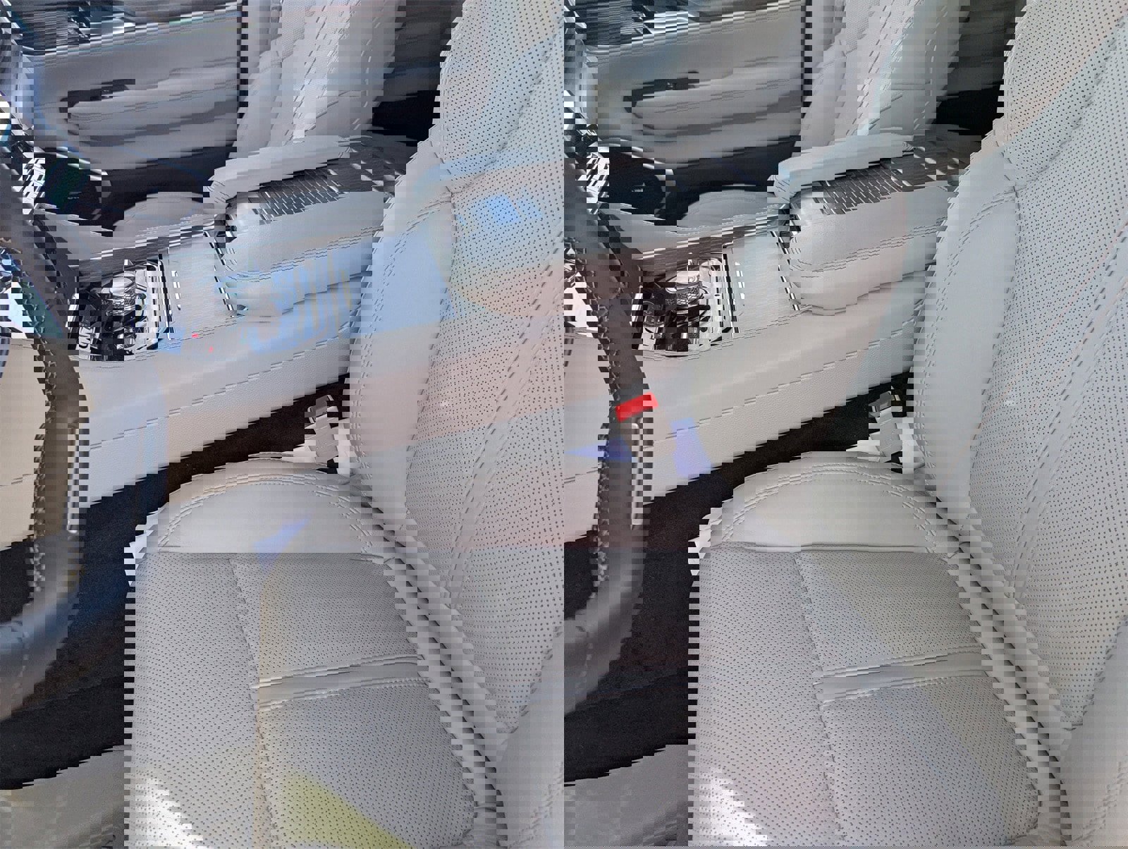 Used 2023 Jeep Wagoneer Series III w/ Preferred Equipment Group image 17