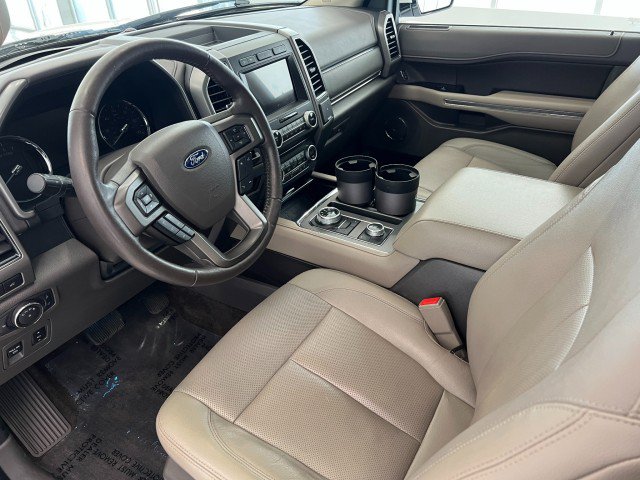 Used 2018 Ford Expedition Max XLT w/ Equipment Group 202A AWD/4WD image 11