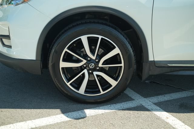 Used 2019 Nissan Rogue SL w/ Premium Package AWD/4WD image 10