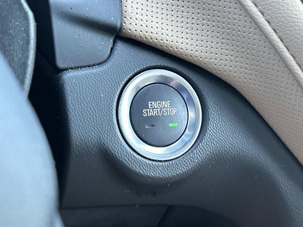 Used 2023 Chevrolet Equinox Premier AWD/4WD image 39