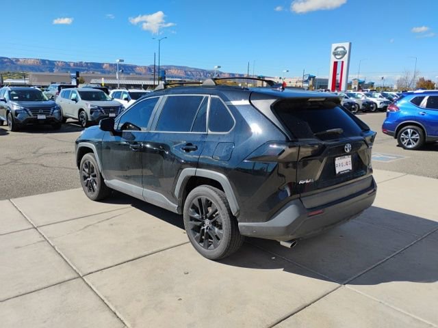 Used 2021 Toyota RAV4 XLE Premium image 7