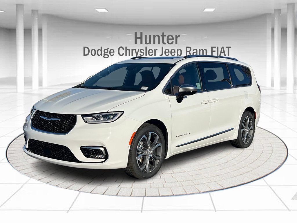 New 2026 Chrysler Pacifica Pinnacle w/ Trailer Tow Group