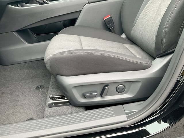 New 2026 Nissan Rogue SV w/ Cold Weather Package AWD/4WD image 28