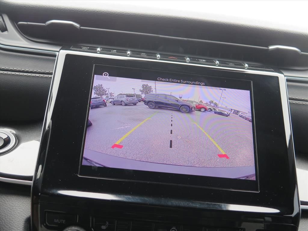 Used 2022 Jeep Grand Cherokee L Laredo image 12