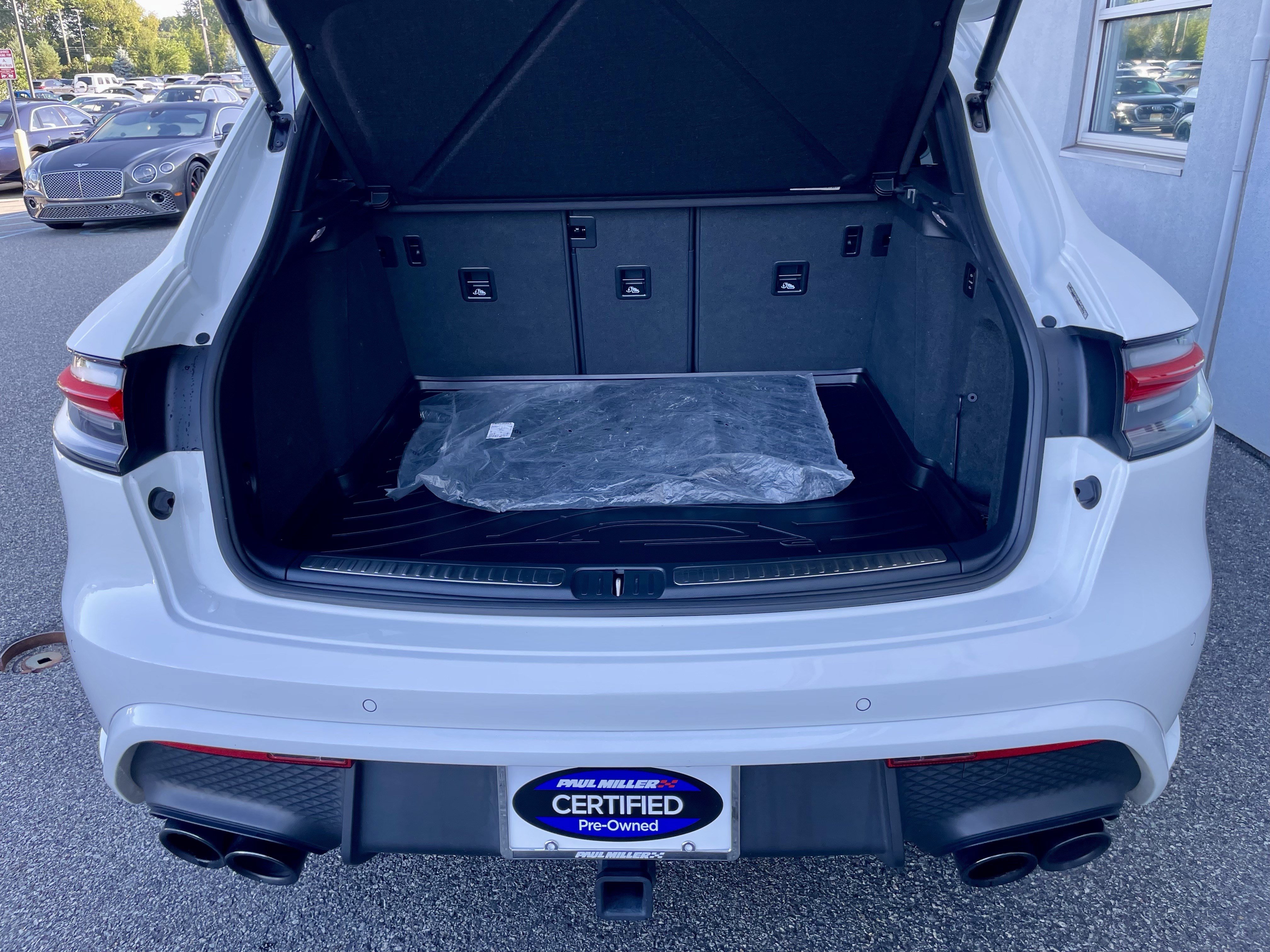Used 2024 Porsche Macan S AWD/4WD image 36
