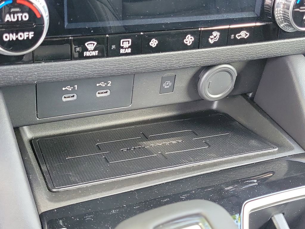 New 2025 Mitsubishi Outlander SE image 18