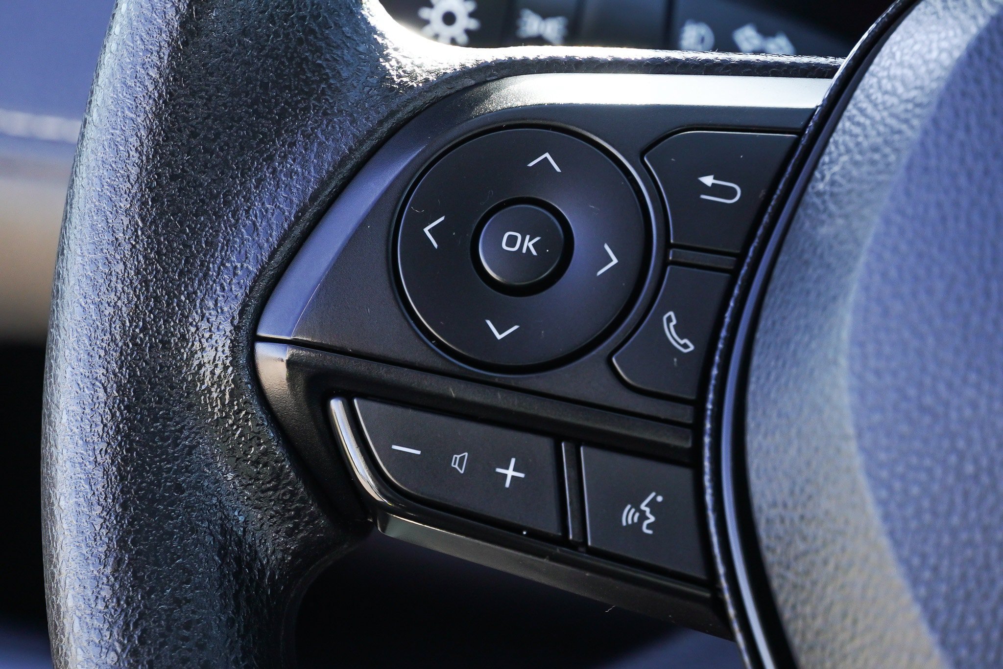 Certified 2021 Toyota RAV4 XLE w/ Convenience Package FWD image 34